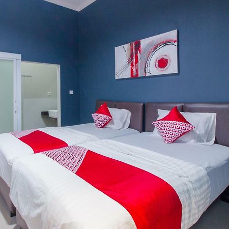 Oyo 871 Aira Costel Hotel Cianjur Kültér fotó