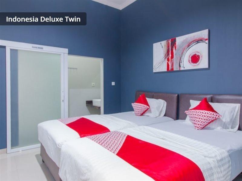 Oyo 871 Aira Costel Hotel Cianjur Kültér fotó