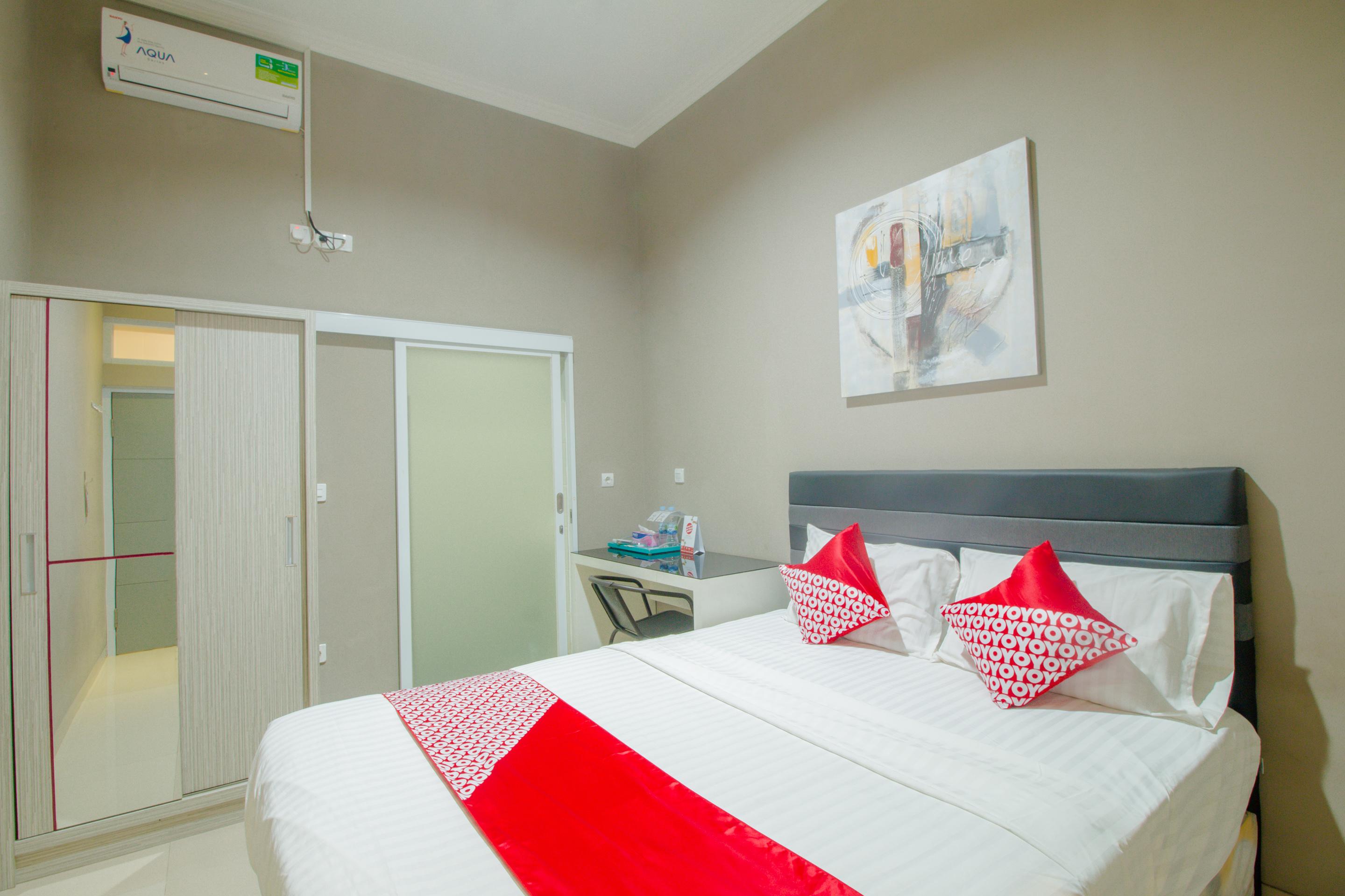Oyo 871 Aira Costel Hotel Cianjur Kültér fotó