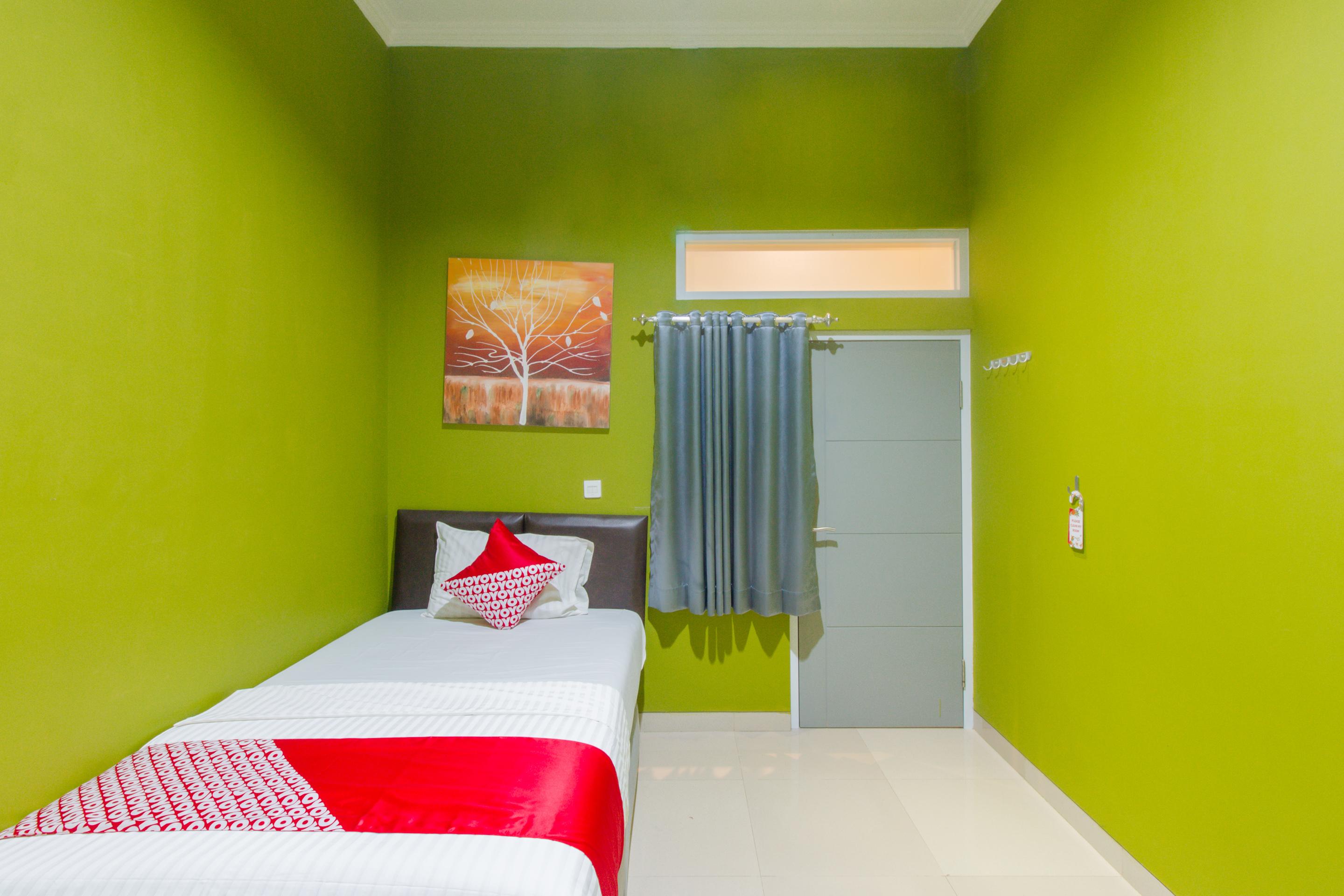 Oyo 871 Aira Costel Hotel Cianjur Kültér fotó