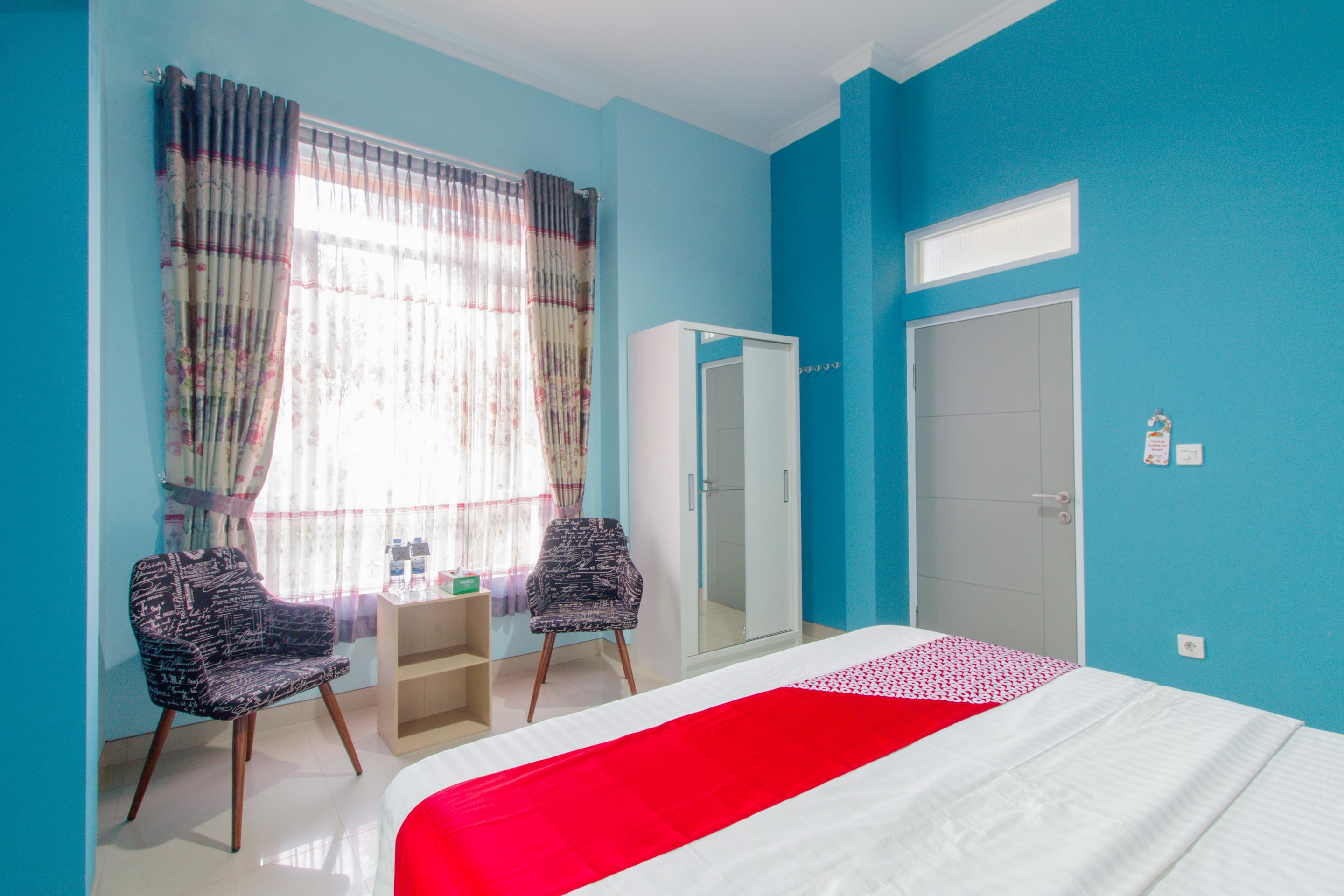 Oyo 871 Aira Costel Hotel Cianjur Kültér fotó