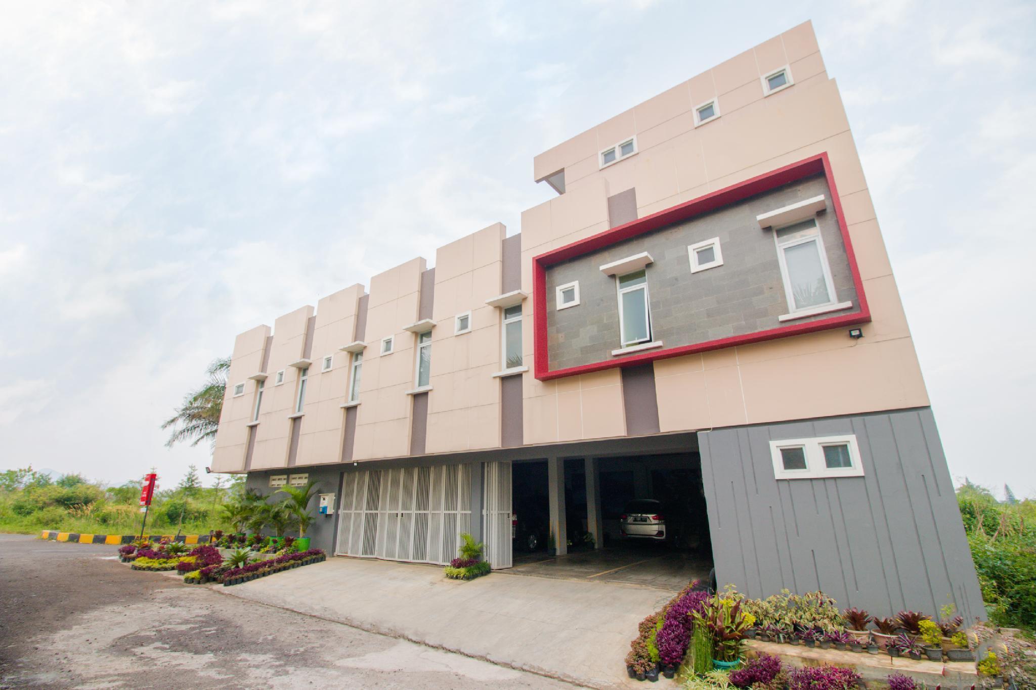 Oyo 871 Aira Costel Hotel Cianjur Kültér fotó