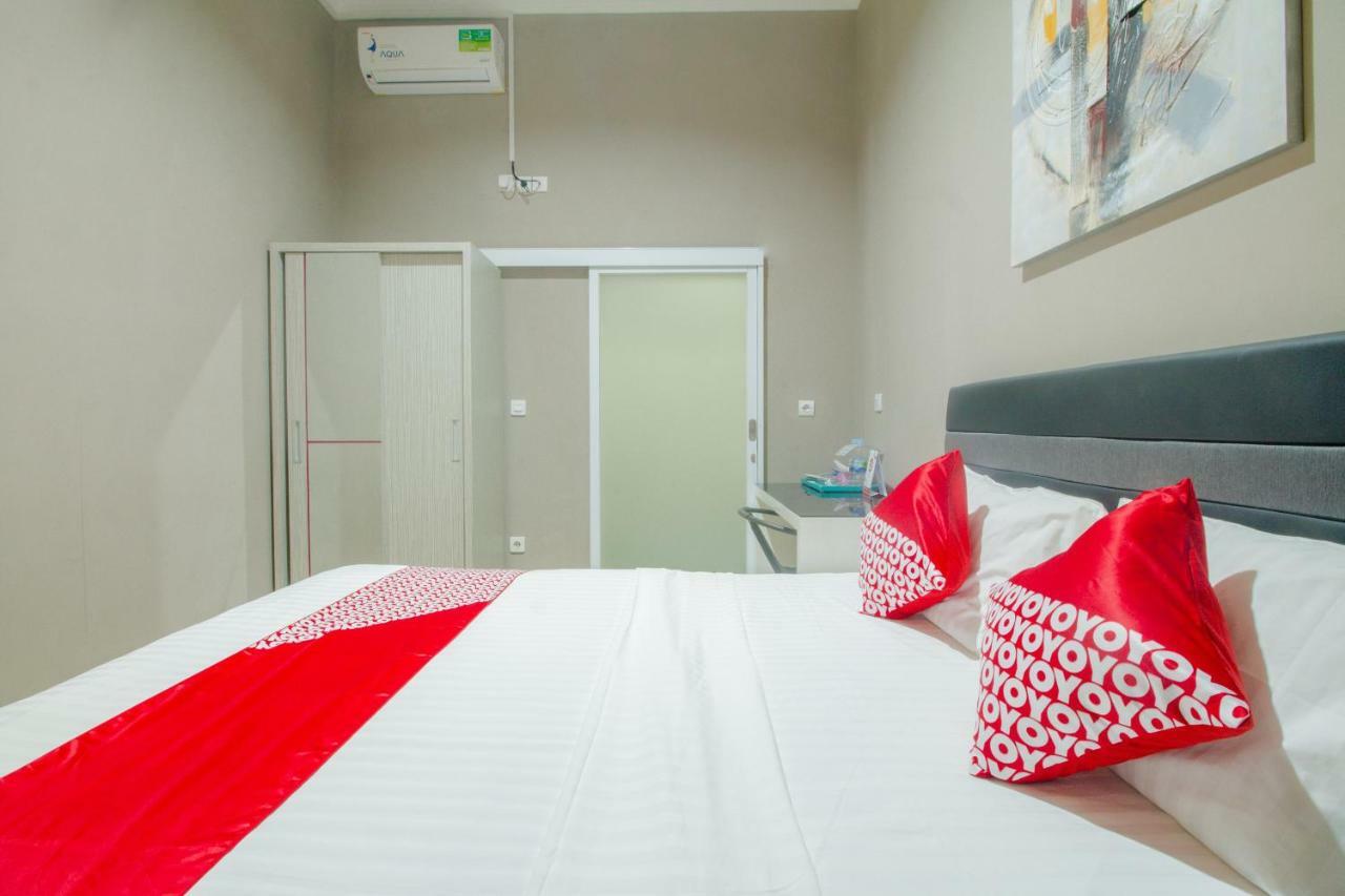 Oyo 871 Aira Costel Hotel Cianjur Kültér fotó